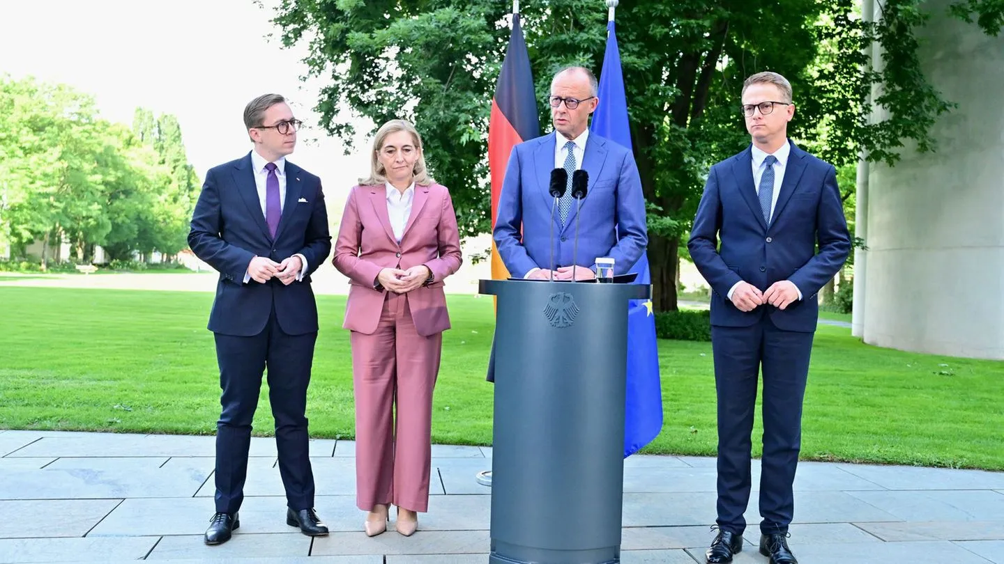 Nach Spahns Rücktritt: Merz ordnet Regierung um und kündigt weitere, entschlossene Veränderungen an