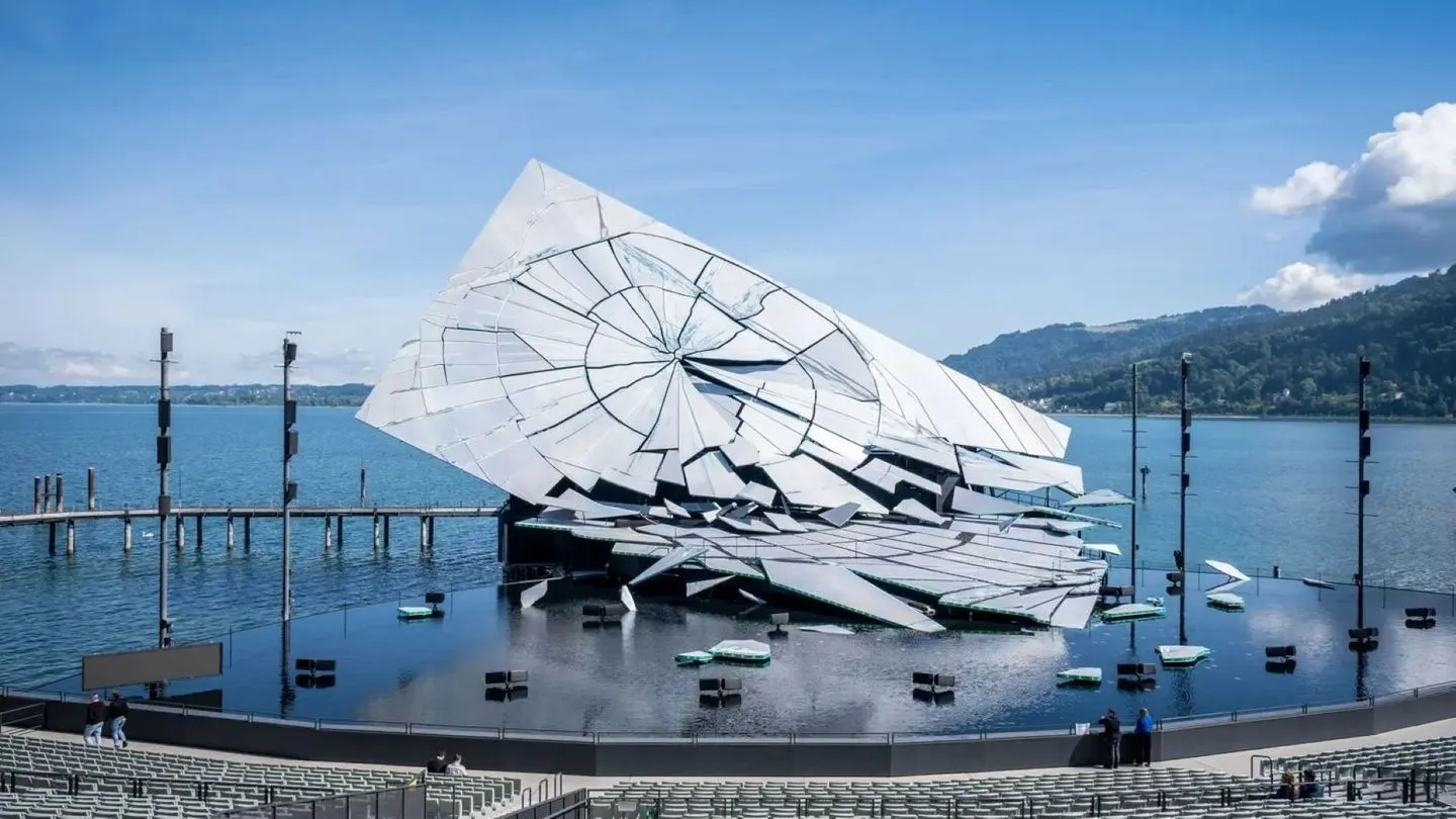 Von der Seebühne Bregenz: "La Traviata" — Zerbrochen wie ein Spiegel