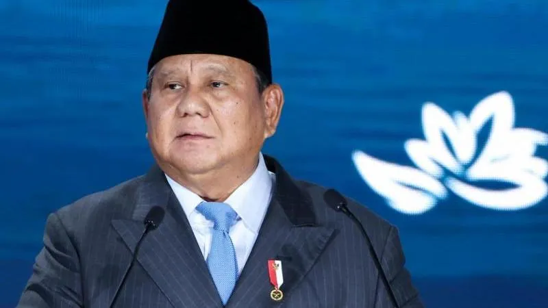 Indonesiens Präsident unterstreicht auf Russisch: „Allein kann niemand bestehen“
