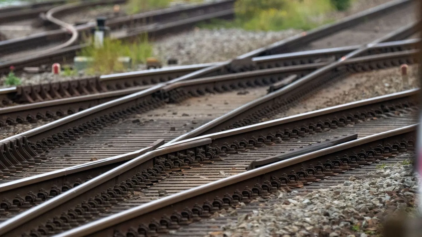 Schienenverkehr: Teurere Trassenpreise bedrohen Nahverkehr