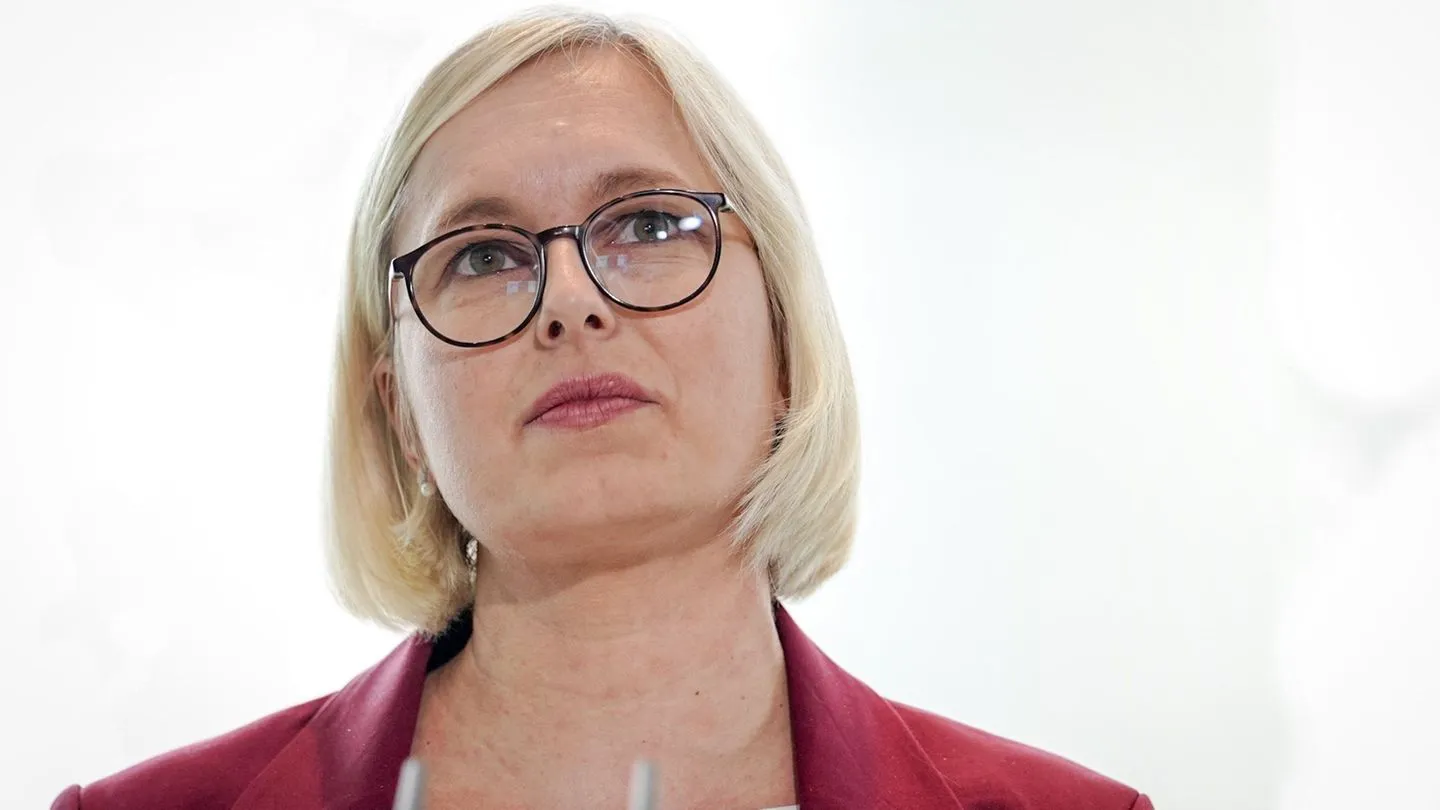 Merz tauscht Personal aus: Sport-Staatsministerin geht — Nachfolger weiterhin offen