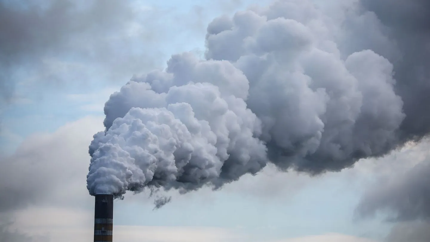 Klimaschutz und Wirtschaft: Unternehmen investieren weiterhin zögerlich