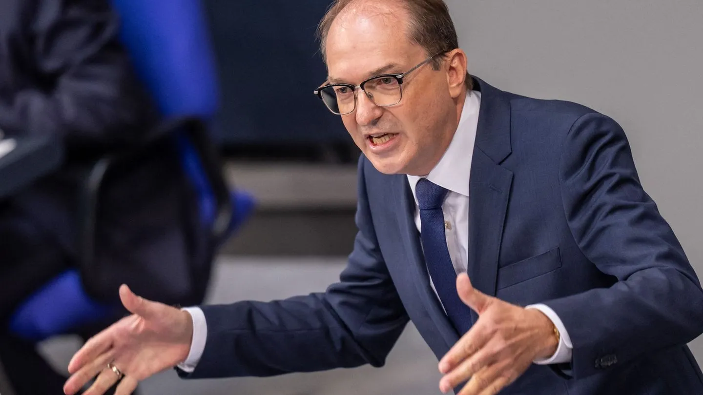 Sondersitzung im Bundestag: Dobrindt warnt vor täglicher Gefahr von Anschlägen