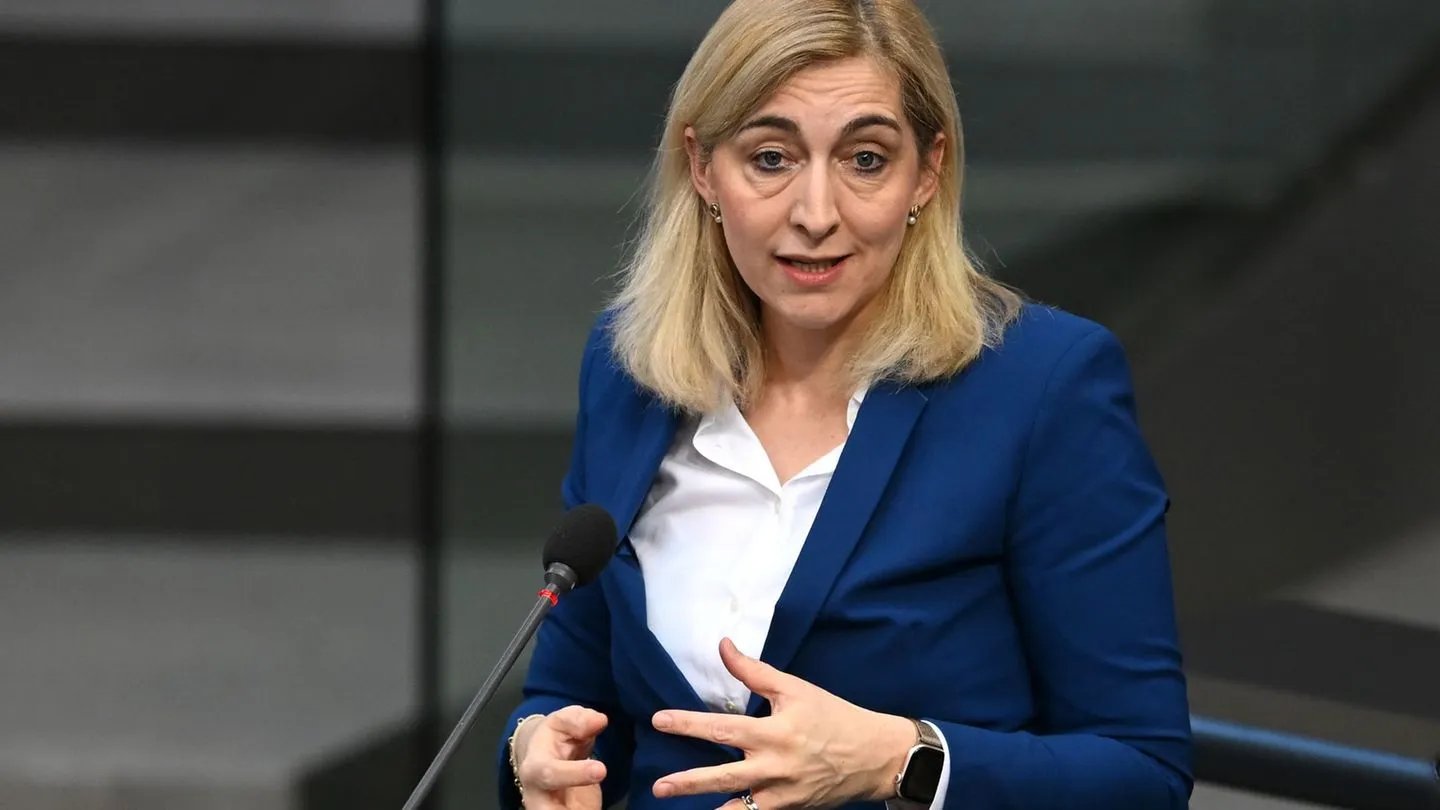 Kabinettsumbildung: Merz ordnet sein Kabinett neu — wer übernimmt welche Posten?