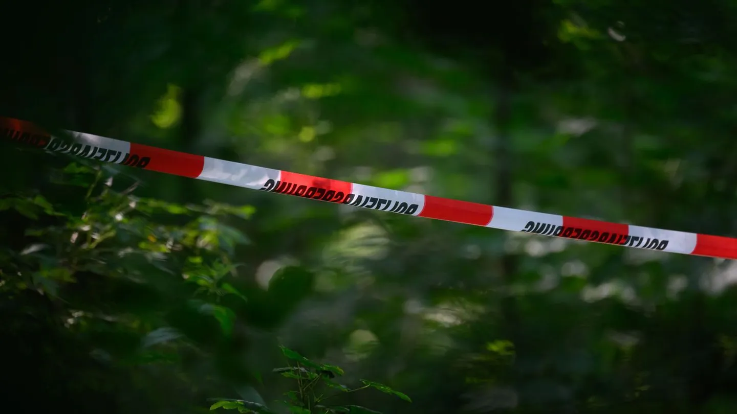 Dobrindt zum Waffenfund: Hinweise auf geplante Anschläge – Hintergründe weiter unklar