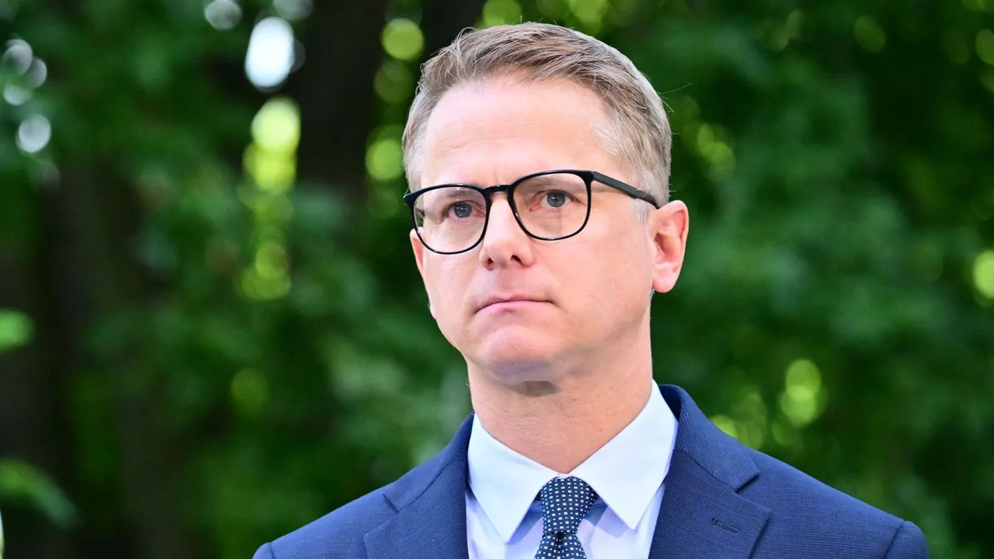 Künftiger Gesundheitsminister: Linnemann zeigt ernste Demut — und warnt vor übereilten Urteilen